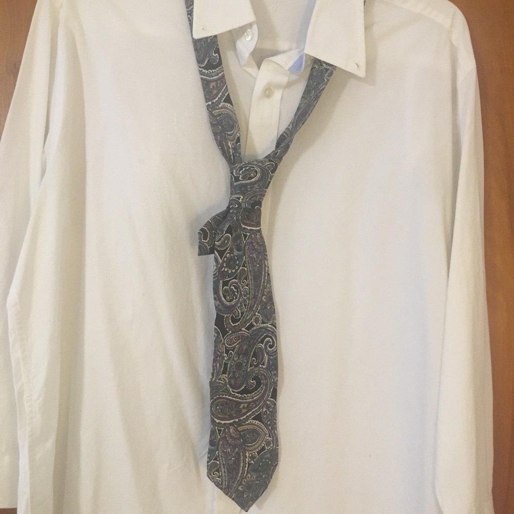 Geoffrey Beene Gray Paisley Tie